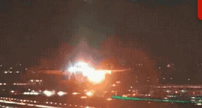 Motor de avião explode e piloto faz pouso de emergência em São Paulo 2 Blog do Eliomar
