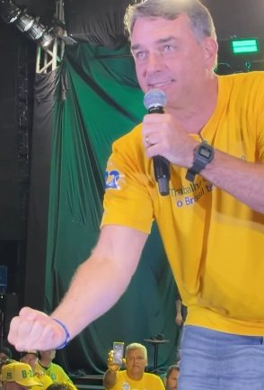 Ao apontar Moraes como "tirano", Flávio Bolsonaro pede eleição de senadores para impeachment do ministro do STF 1 Blog do Eliomar